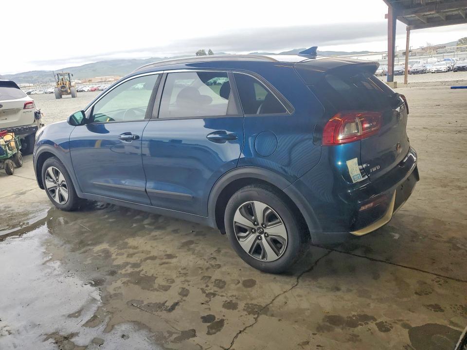 2017 KIA Niro lx