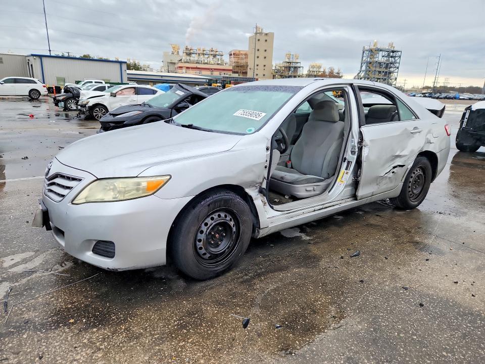 2010 Toyota Camry le