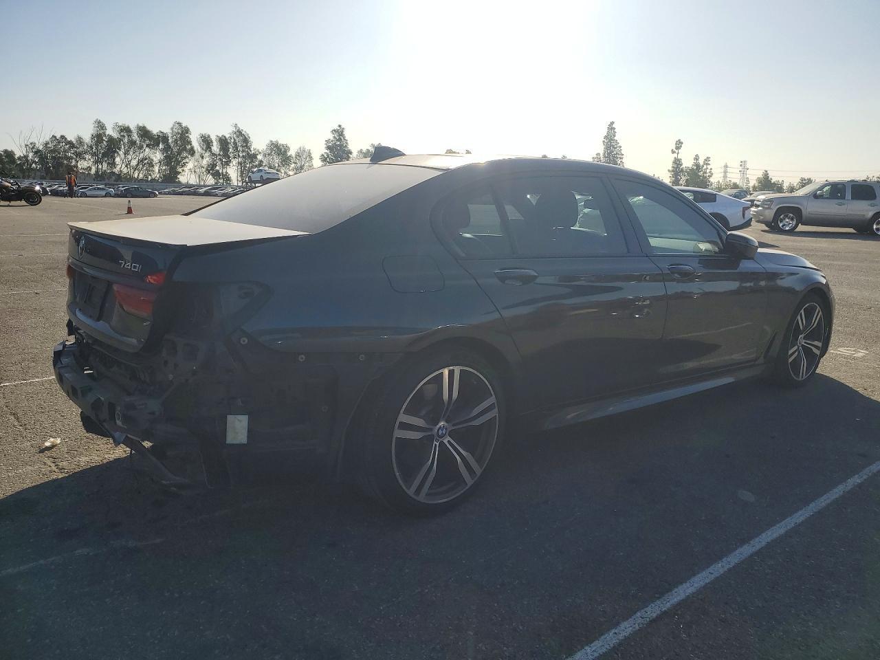 2018 BMW 740 i