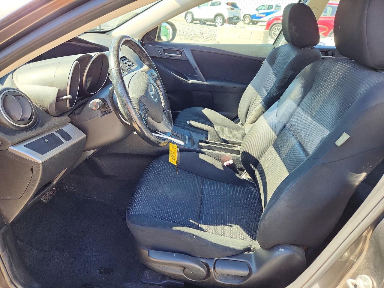 2012 Mazda 3 I