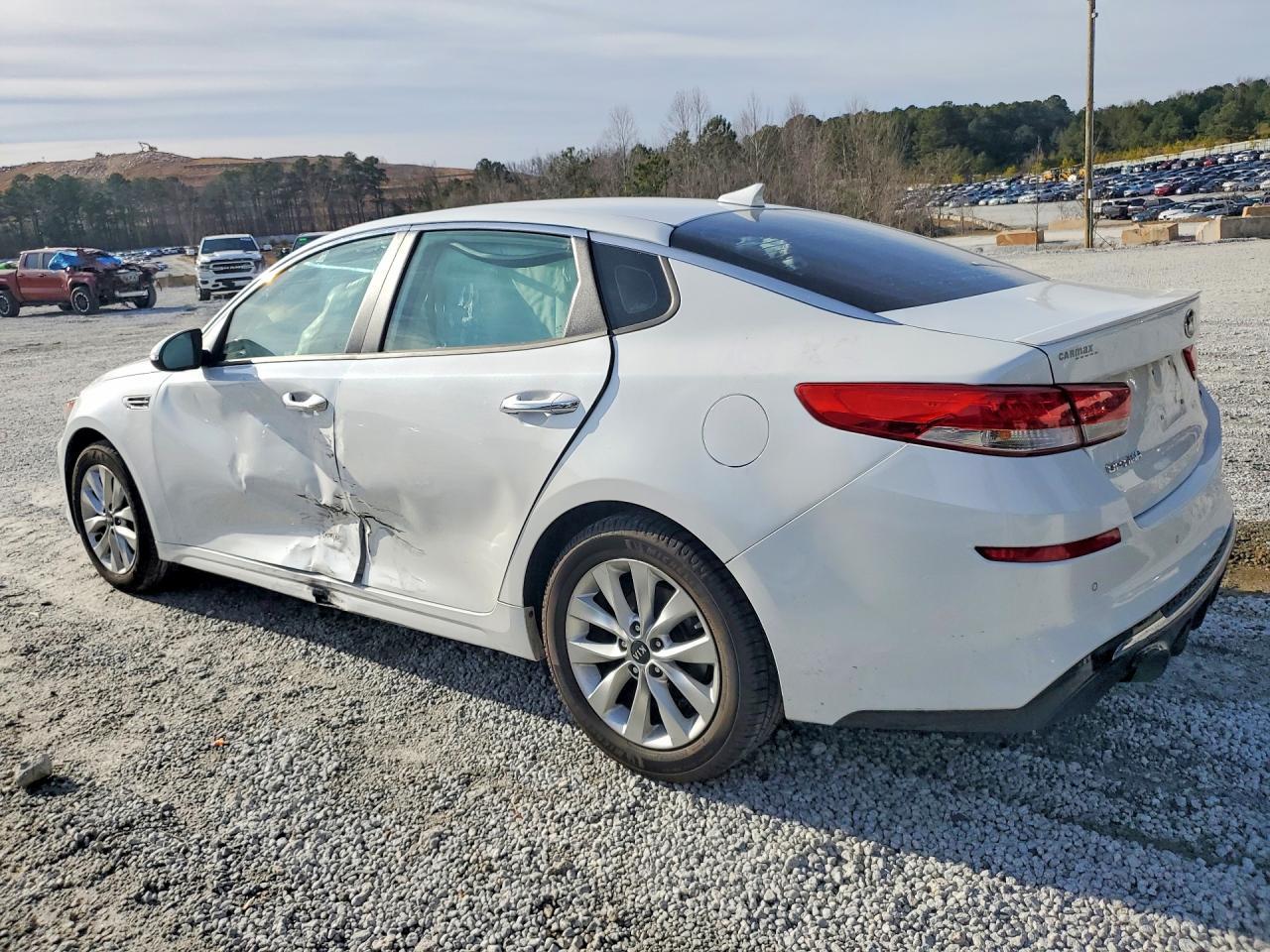2018 KIA Optima s