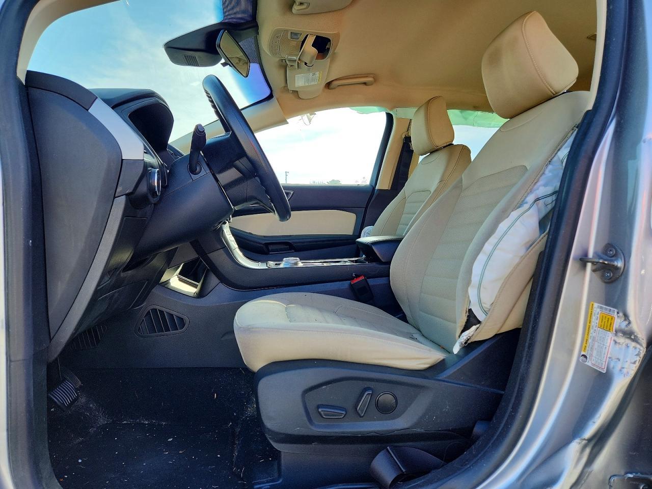 2020 Ford Edge se