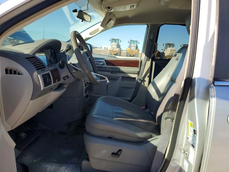2010 Chrysler Town & Country Touring