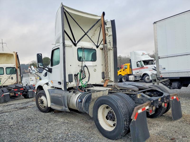 2018 Peterbilt 579 Semi Truck