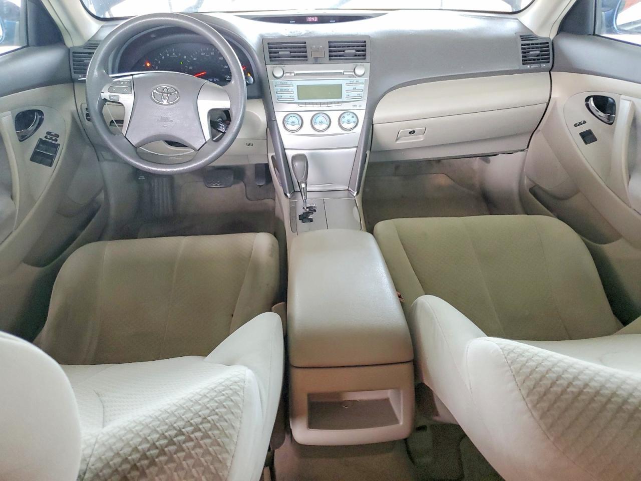 2009 Toyota Camry le
