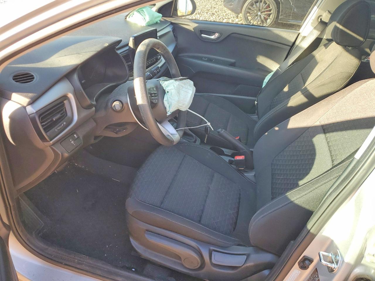 2022 KIA Rio lx