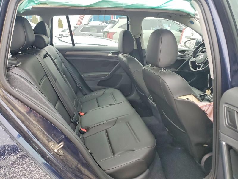 2018 Volkswagen Golf Sportwagen s