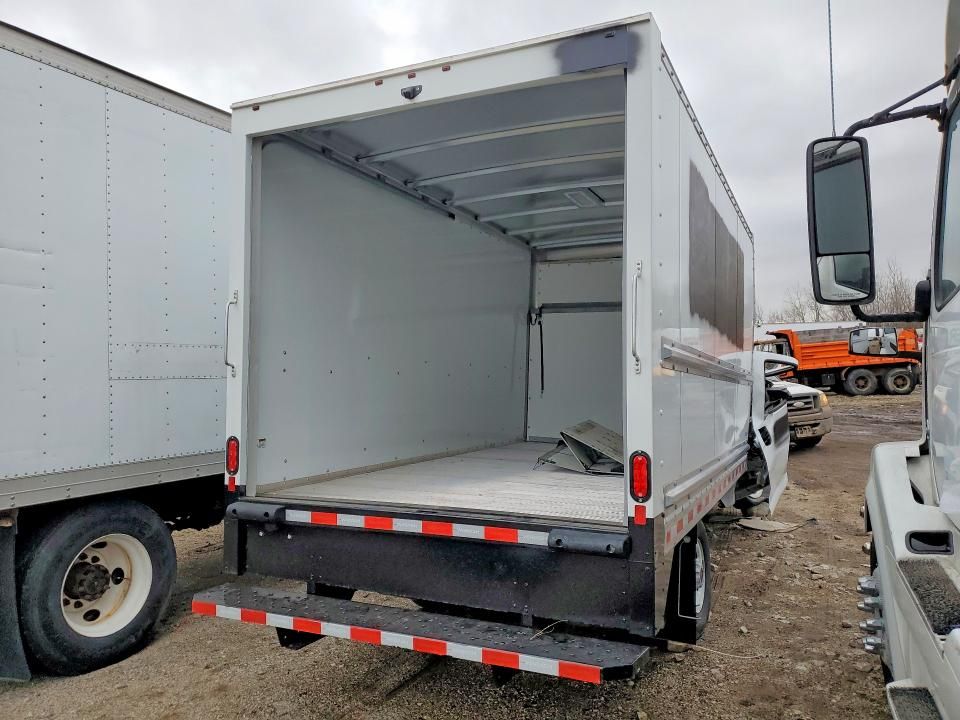 2025 GMC Savana BOX Truck