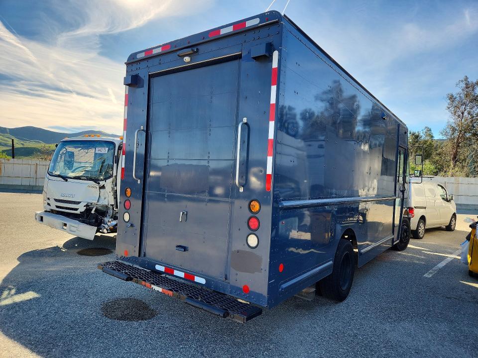 2020 Freightliner MT45G Chassis Delivery Truck
