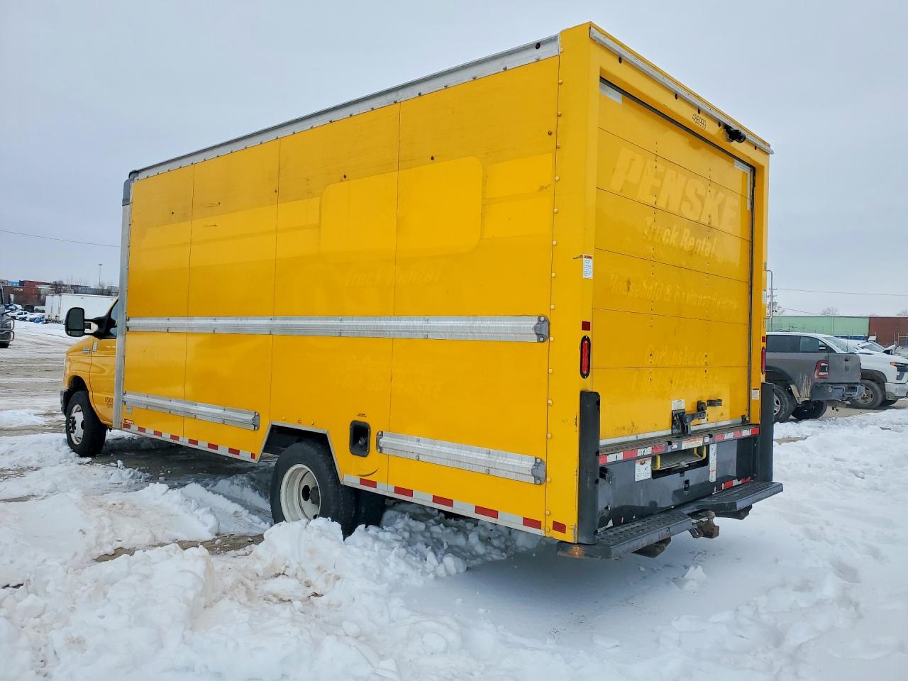 2022 Ford E350 BOX Truck