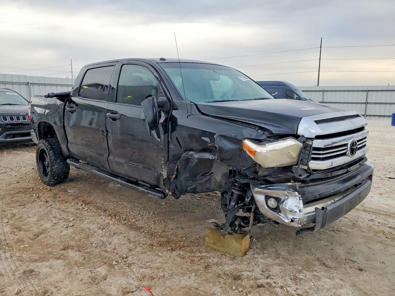 2016 Toyota Tundra Crewmax SR5