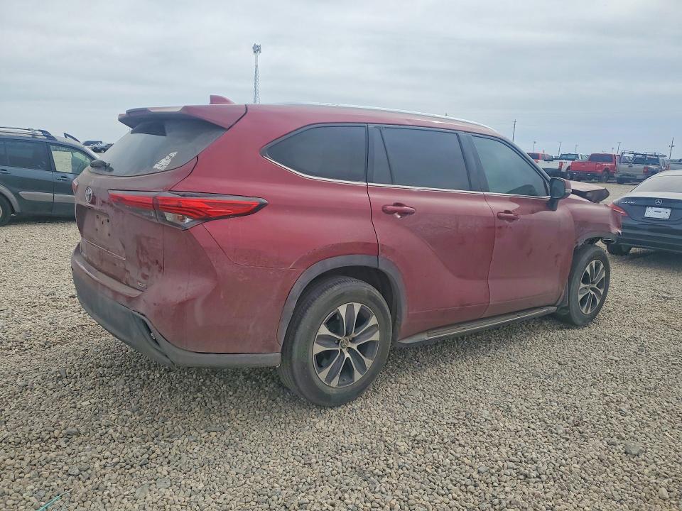 2021 Toyota Highlander xle