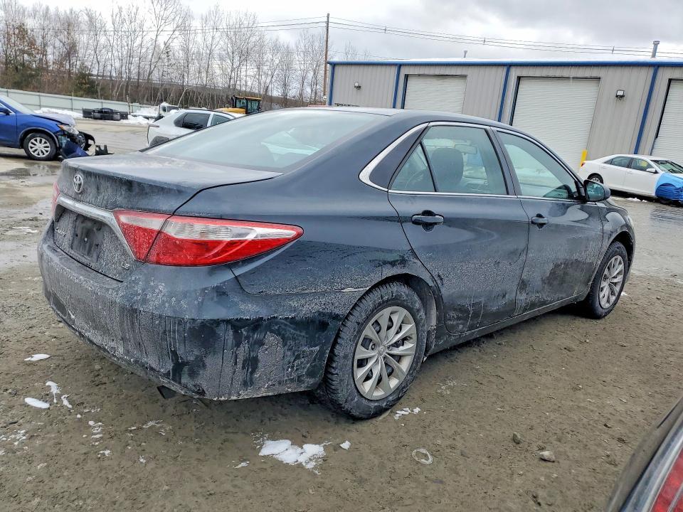 2015 Toyota Camry le