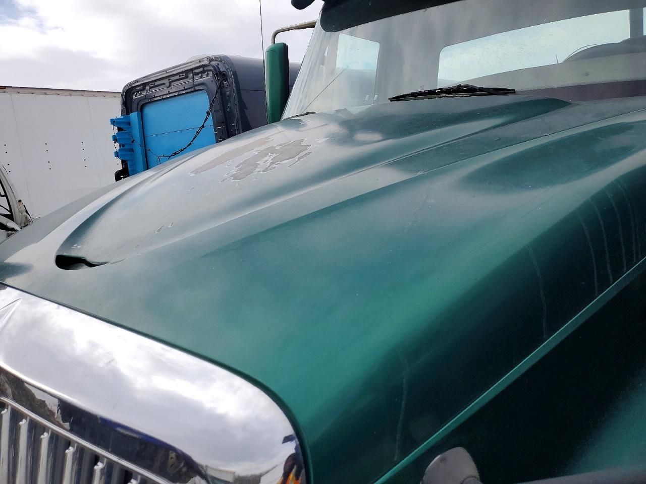 2015 International LF687 Semi Truck