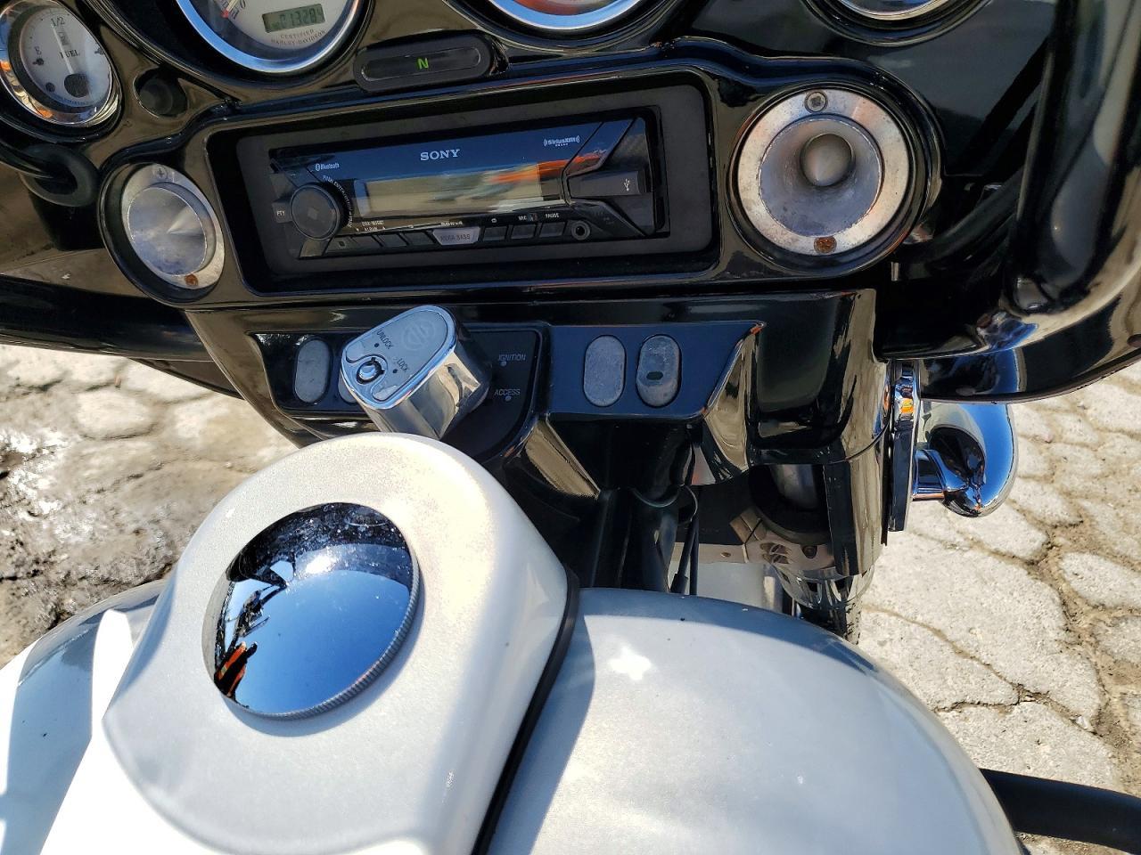 2006 Harley-Davidson Flhxi