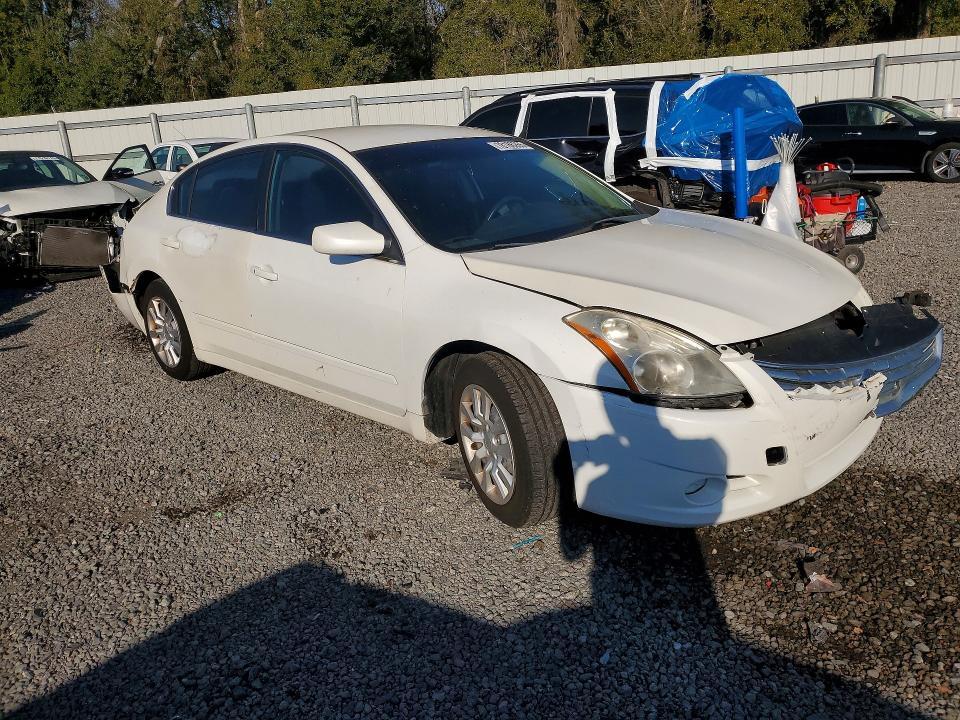 2011 Nissan Altima Base
