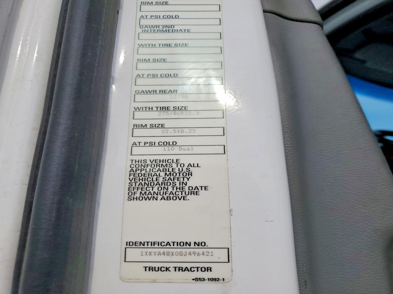 2016 Kenworth T680 Semi Truck
