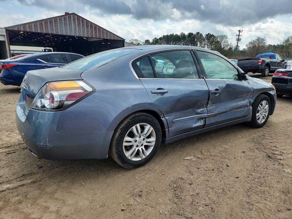 2011 Nissan Altima Base