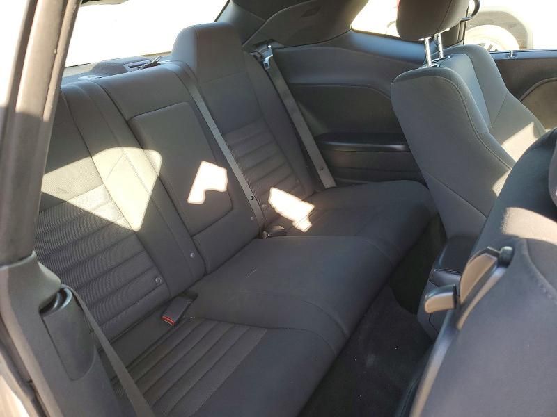 2010 Dodge Challenger se