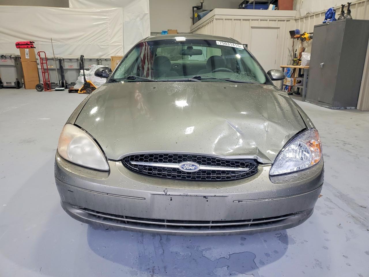 2003 Ford Taurus se