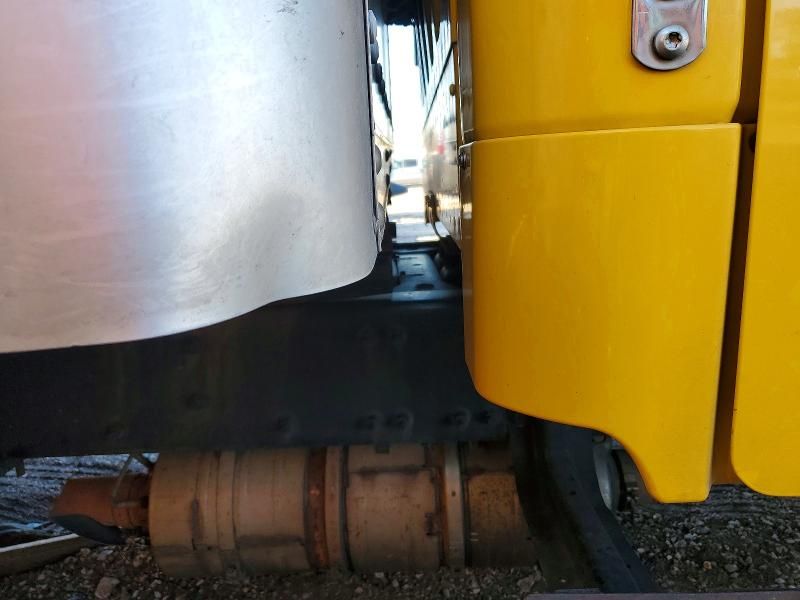 2019 Freightliner Business Class M2 BOX Truck