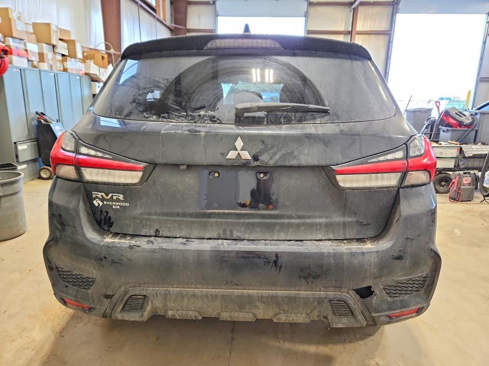 2021 Mitsubishi Rvr se