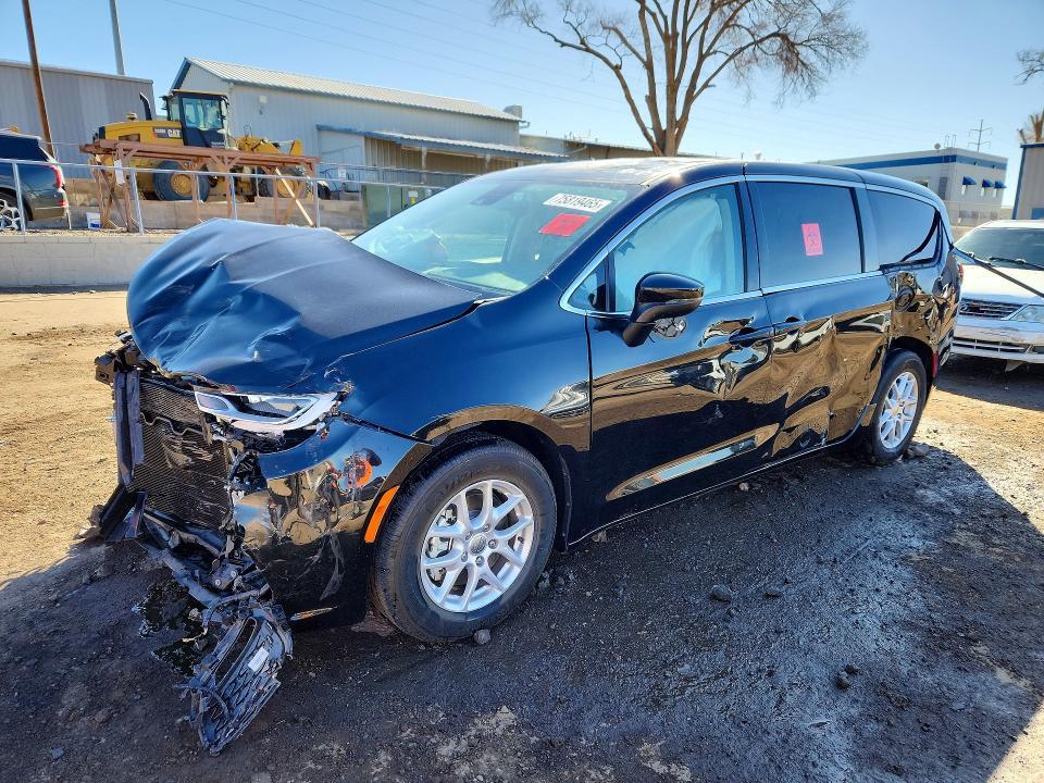 2023 Chrysler Pacifica Touring l