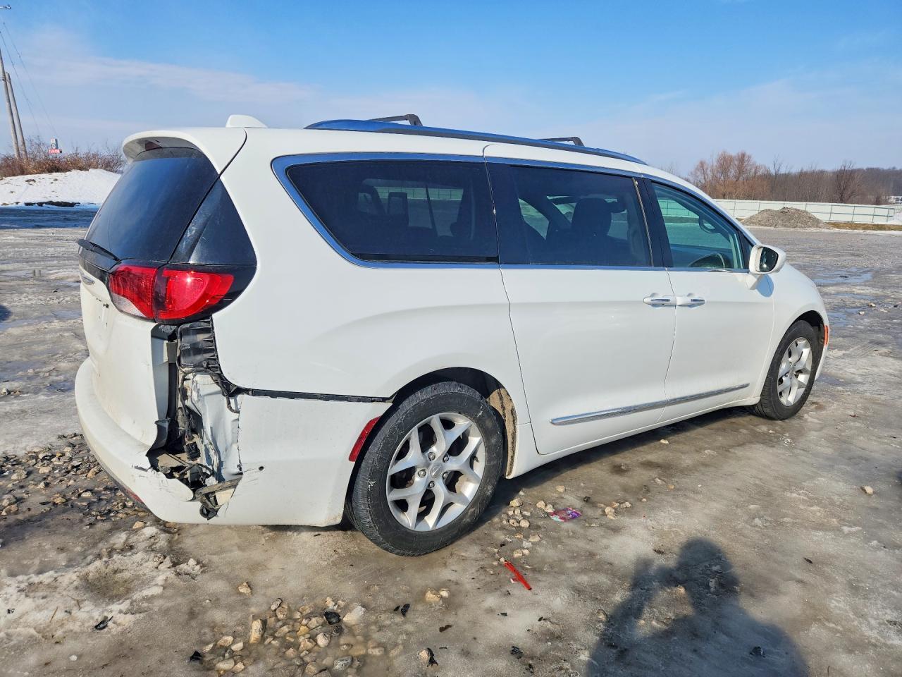 2017 Chrysler Pacifica Touring l Plus
