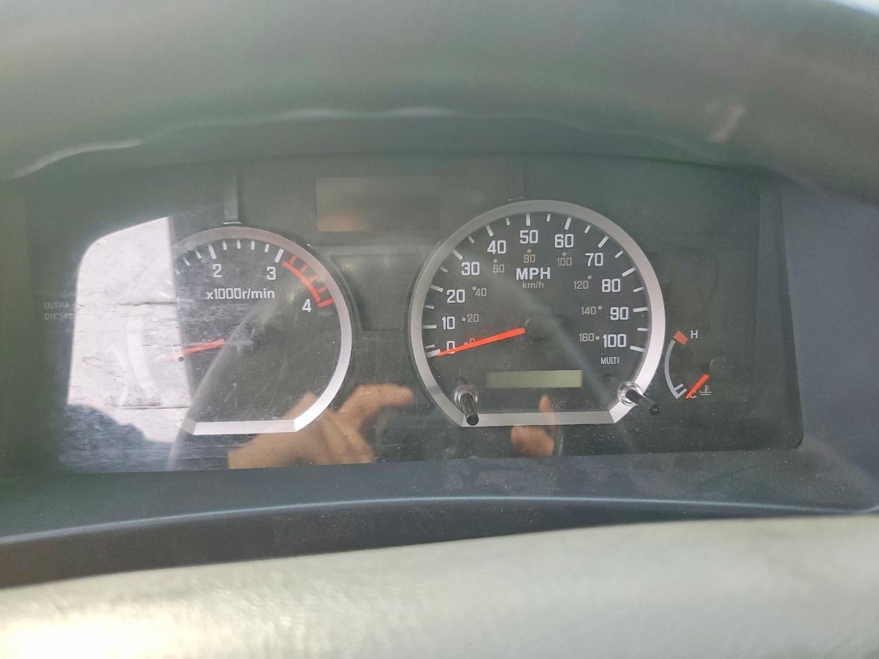 2014 Isuzu NPR HD BOX Truck