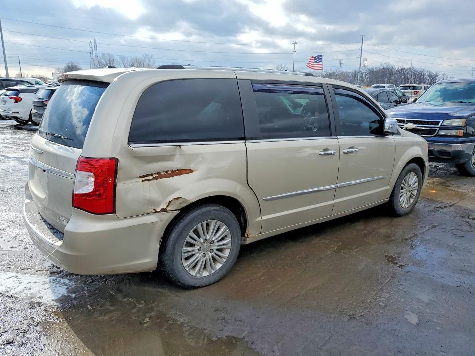2013 Chrysler Town & Country Limited