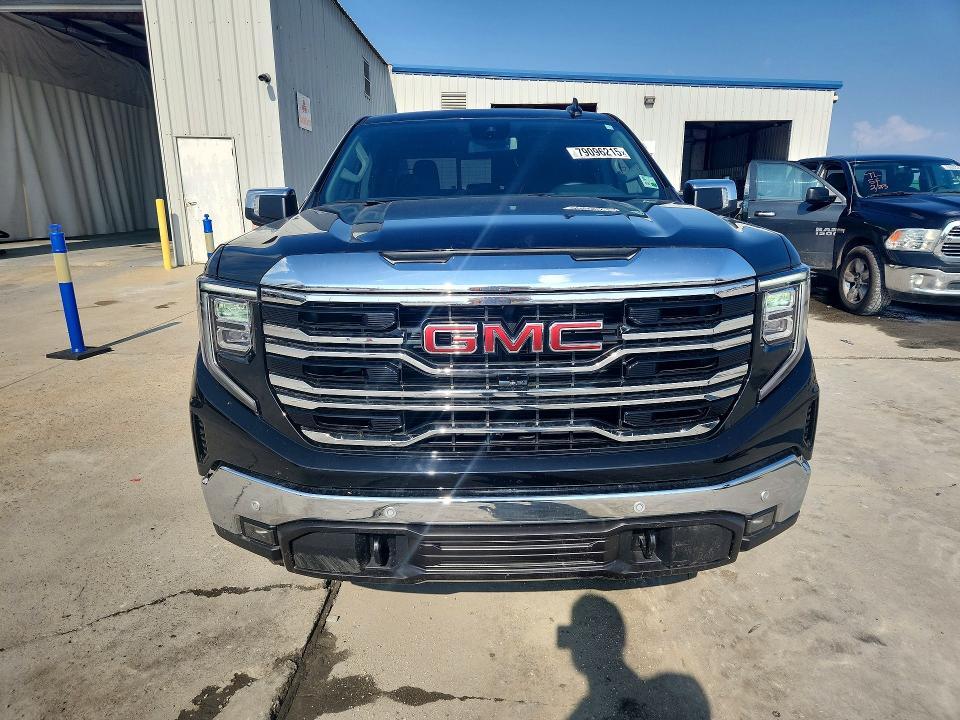 2025 GMC Sierra K1500 SLT