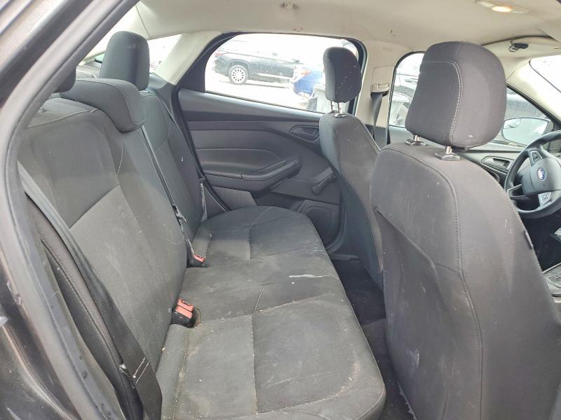 2016 Ford Focus s