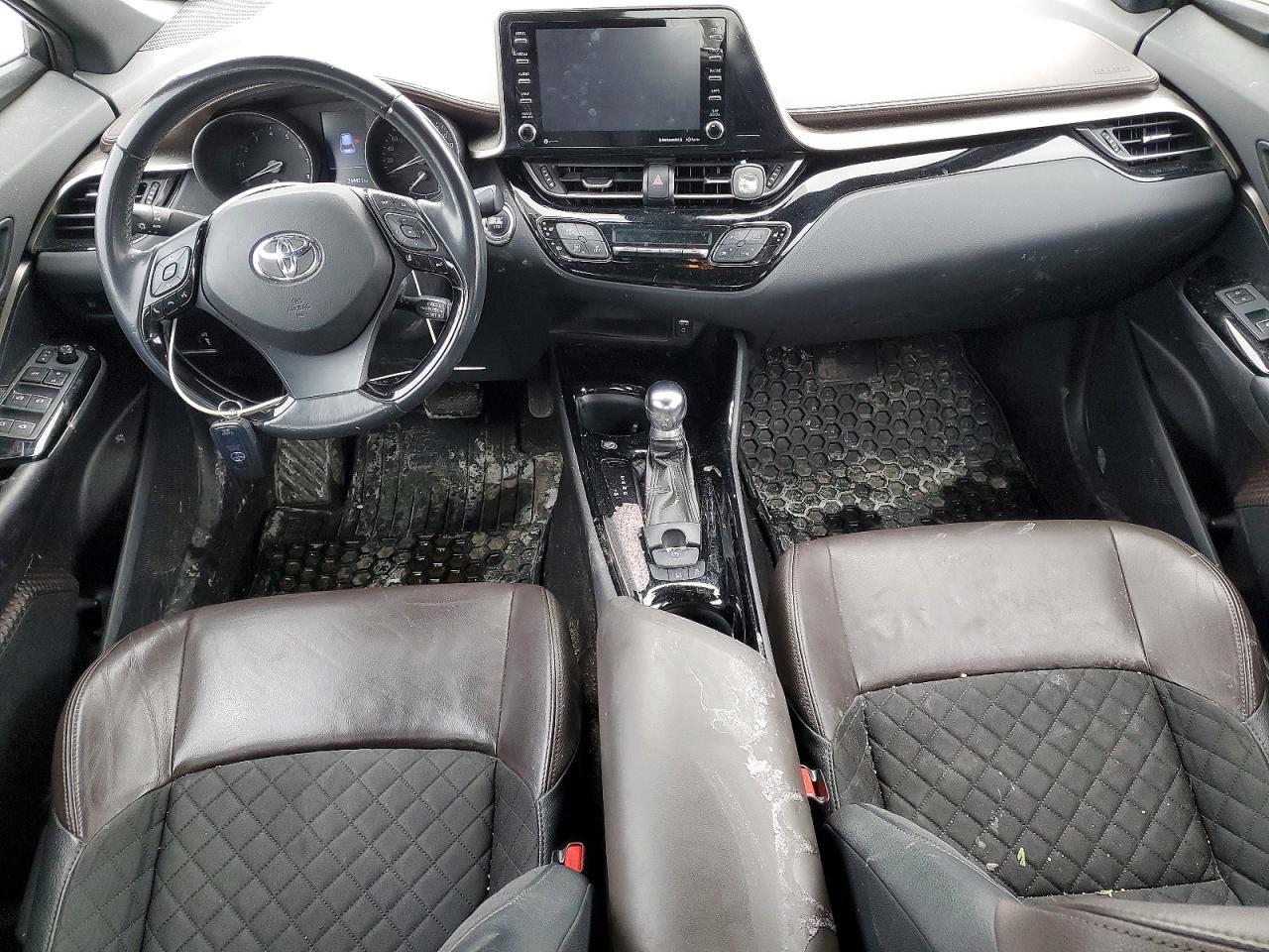 2019 Toyota C-hr xle