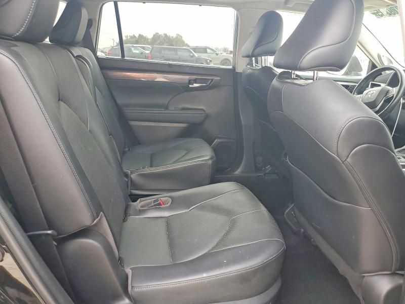 2022 Toyota Highlander Limited