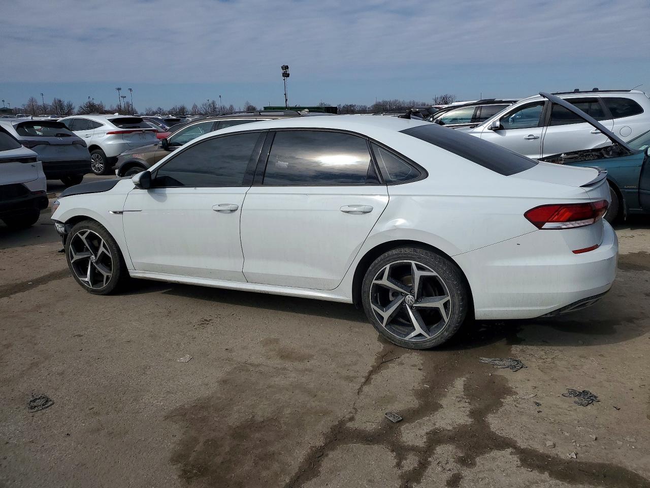2020 Volkswagen Passat R-line