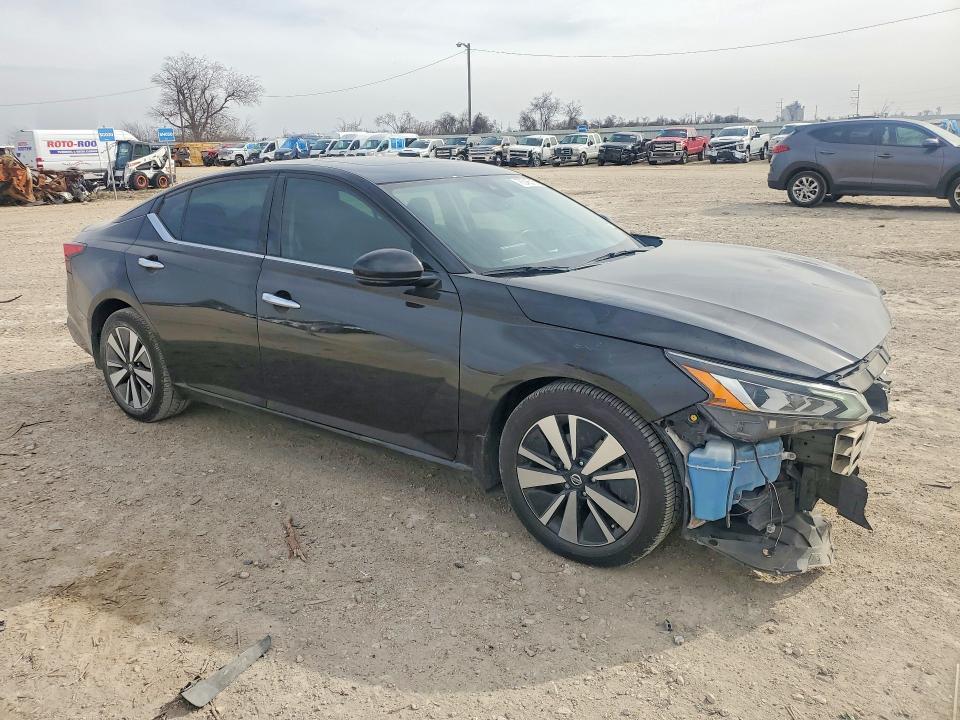 2020 Nissan Altima sv