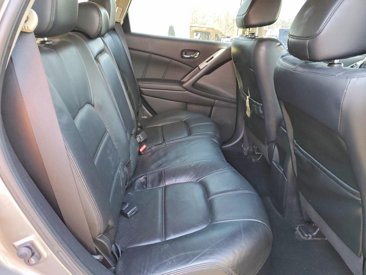 2011 Nissan Murano s