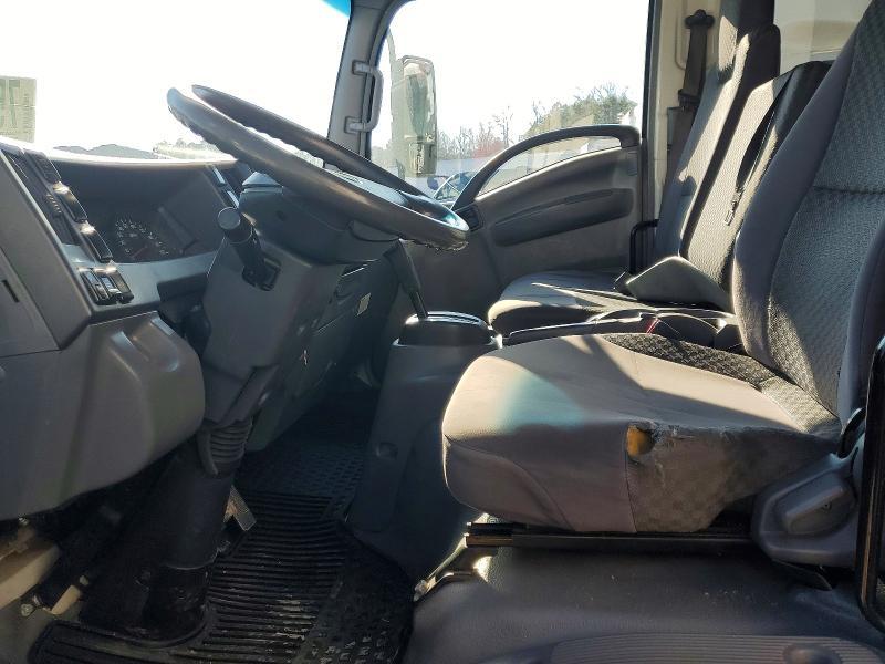 2009 Chevrolet W4 BOX Truck
