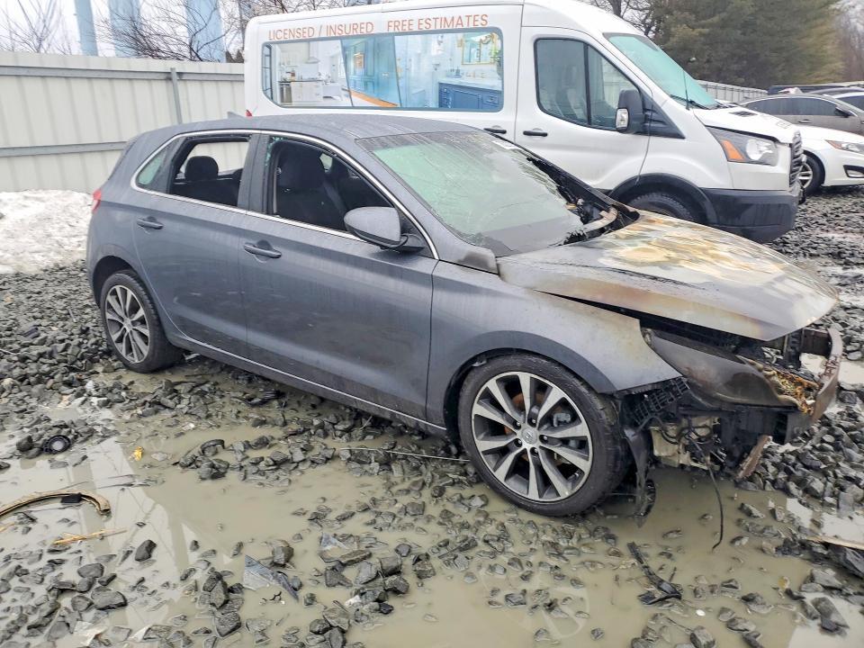 2019 Hyundai Elantra gt Base