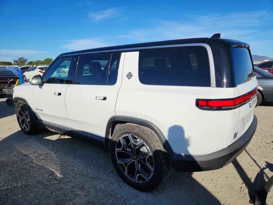 2025 Rivian R1S Adventure