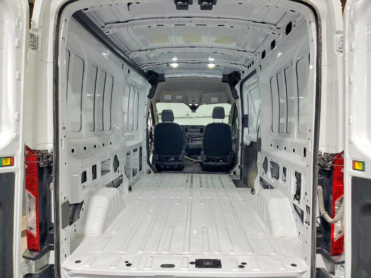 2025 Ford Transit T-250