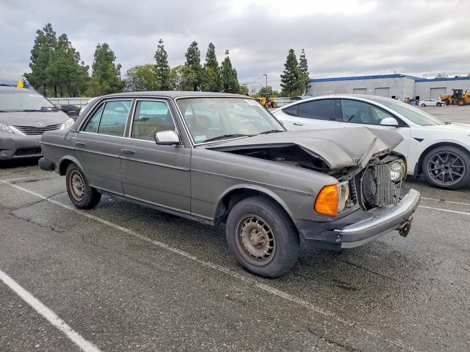 1982 Mercedes-Benz 300 dt