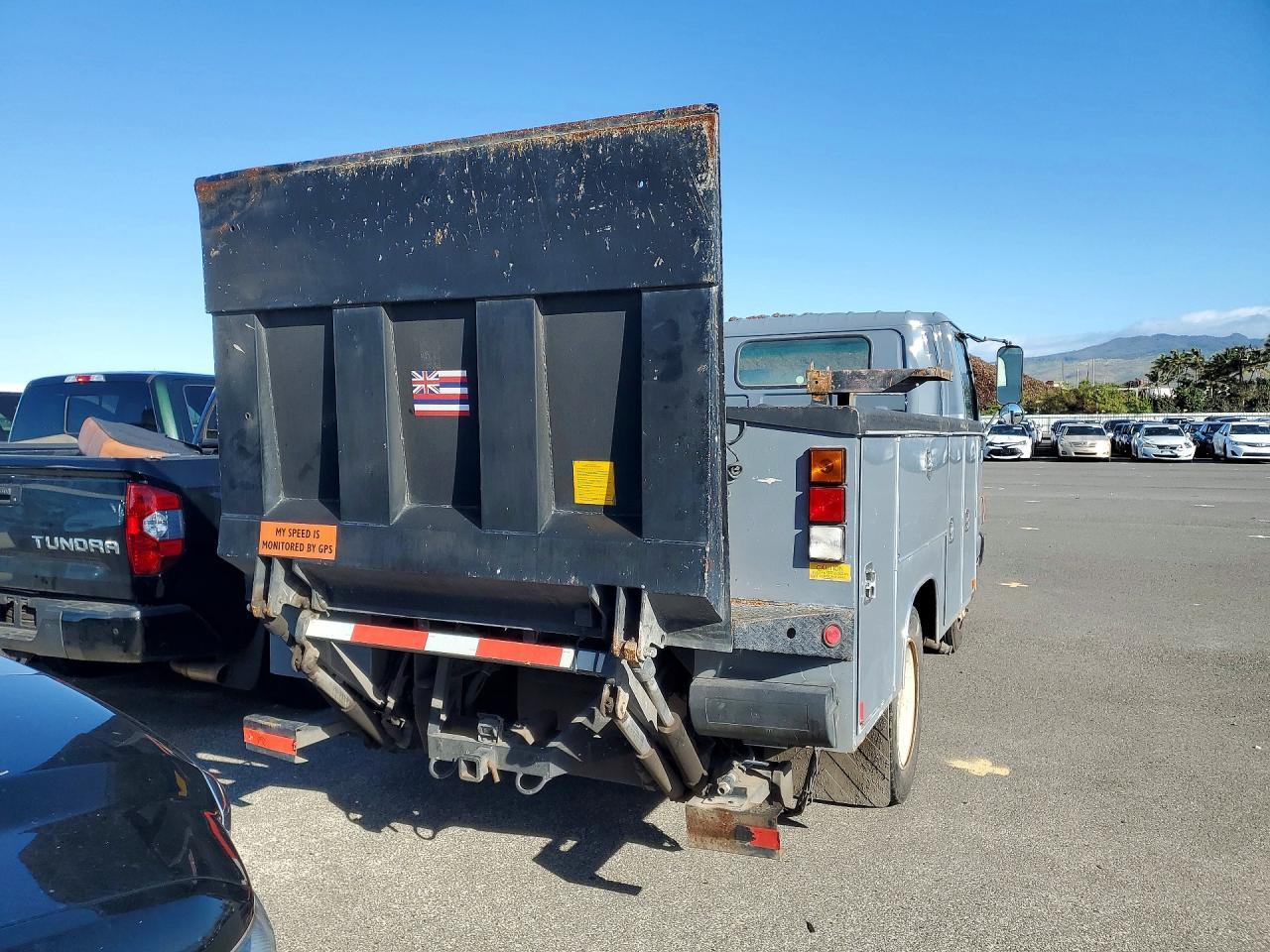 2002 Isuzu NQR