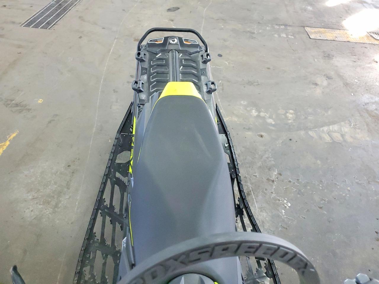 2020 Skidoo Renegade Adrenaline