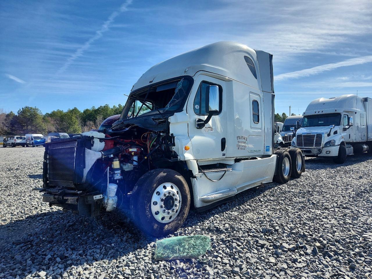 2016 Freigliner 2016 Freightliner Cascadia 125 Semi Truck