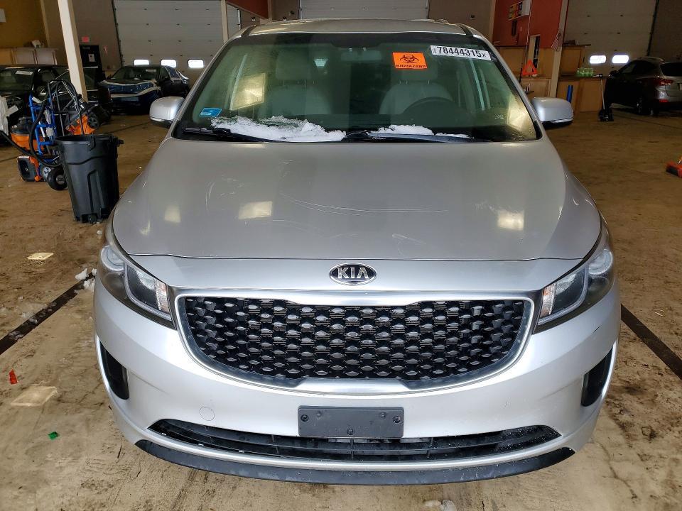 2016 KIA Sedona lx