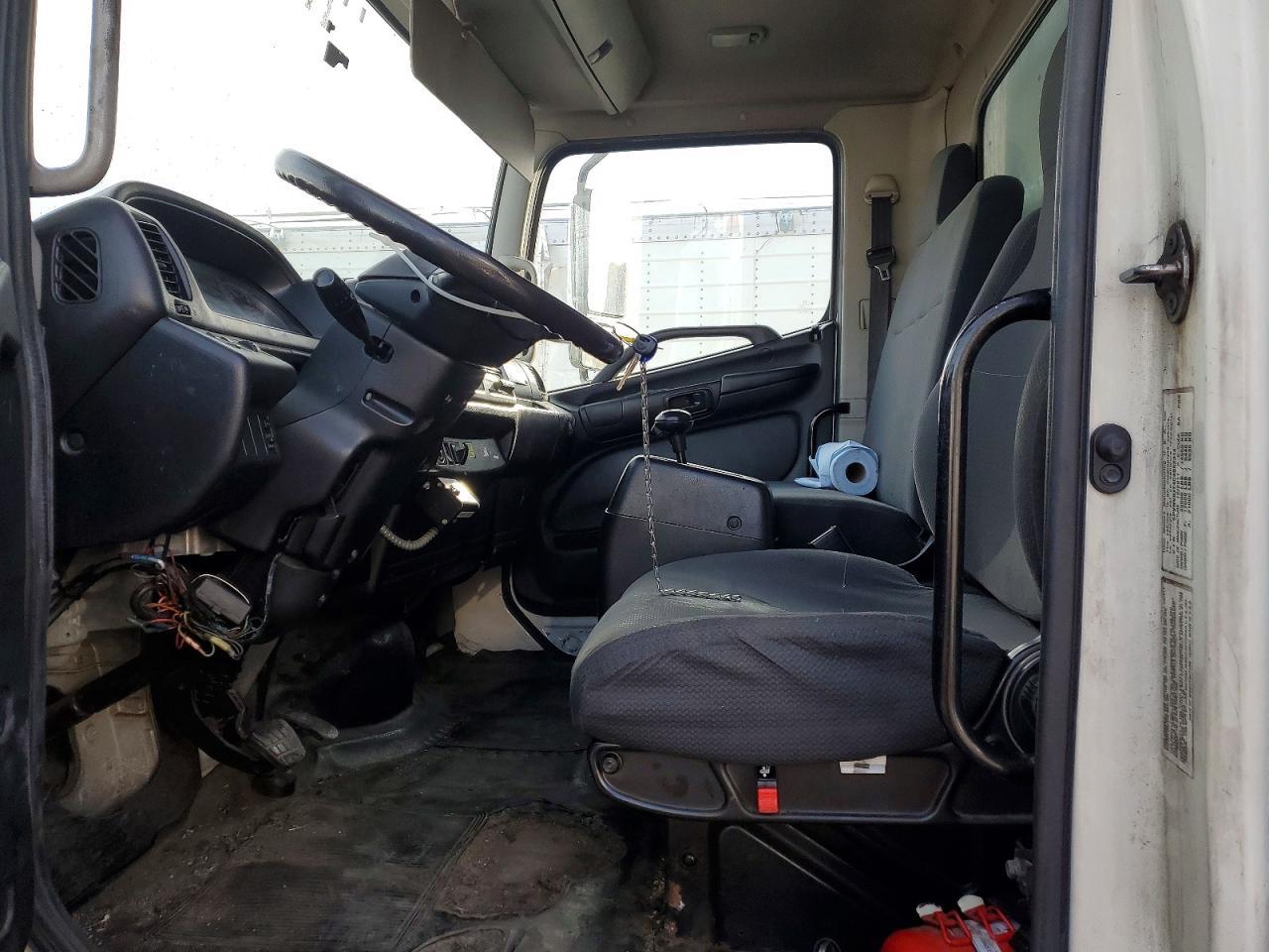 2012 Hino 338 BOX Truck