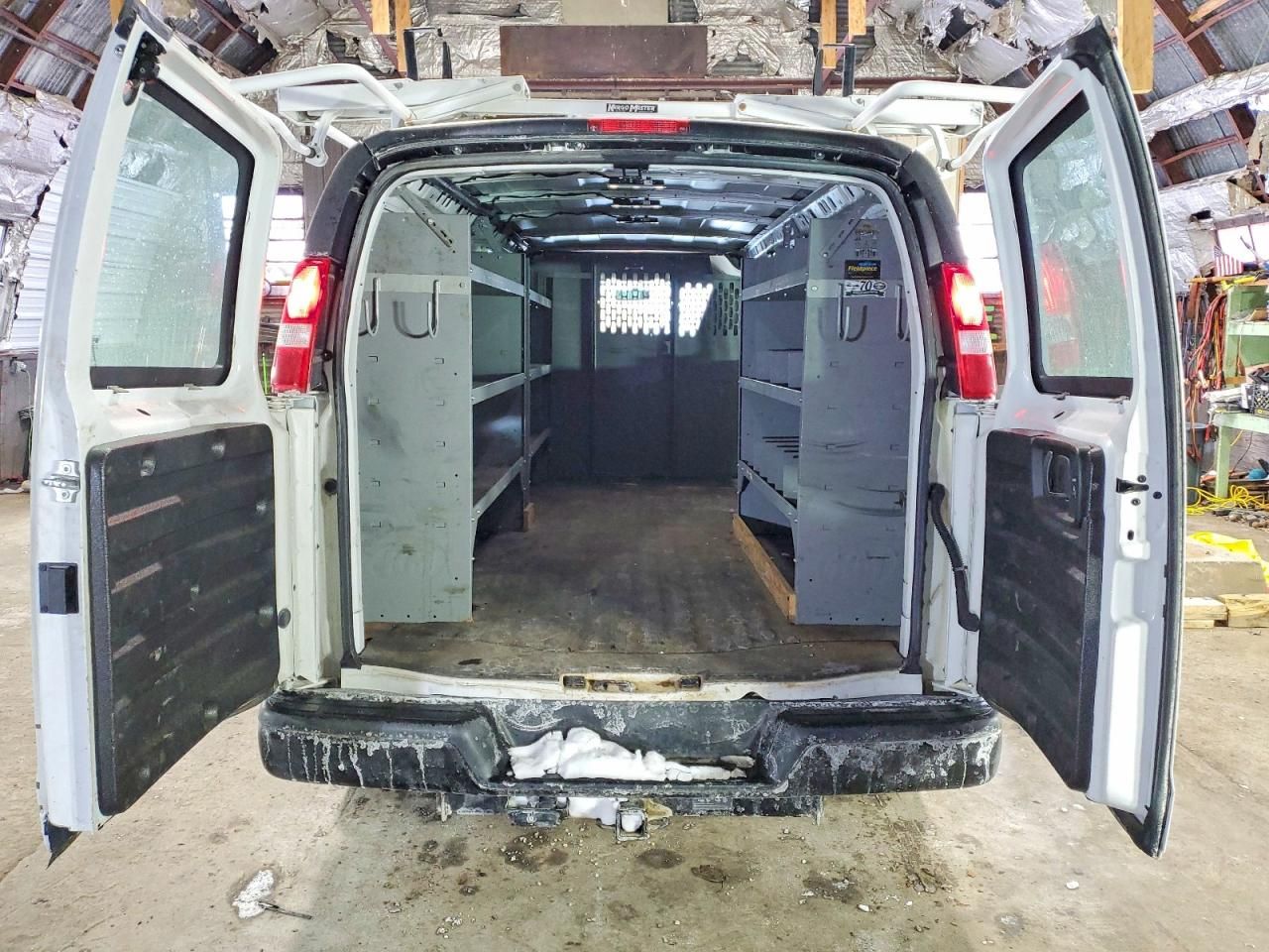 2022 Chevrolet Express G2500