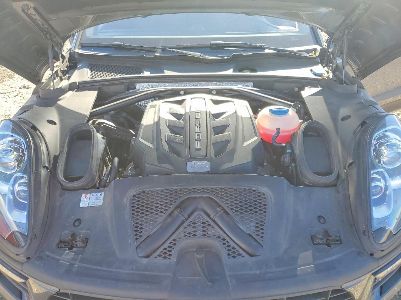 2015 Porsche Macan s