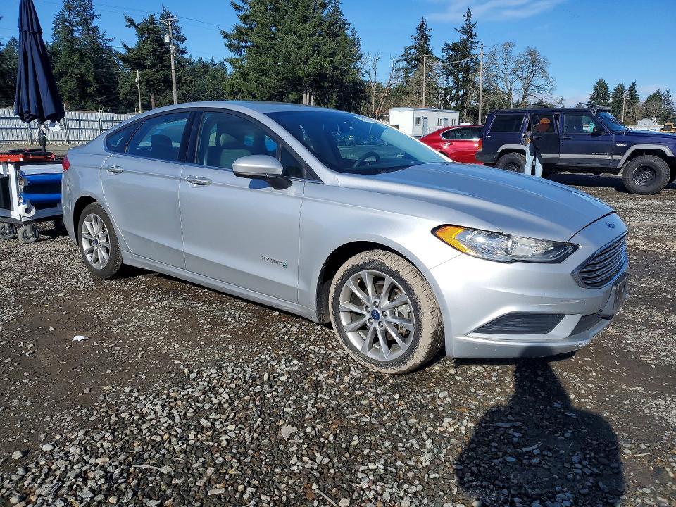 2017 Ford Fusion se Hybrid